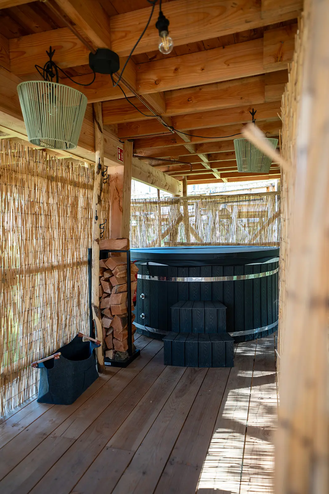 Vakantieverblijf met hottub magische boomhut